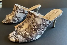 Seven7 Women's Sz 8 Moscow Mule Snake Print Sandals NWT