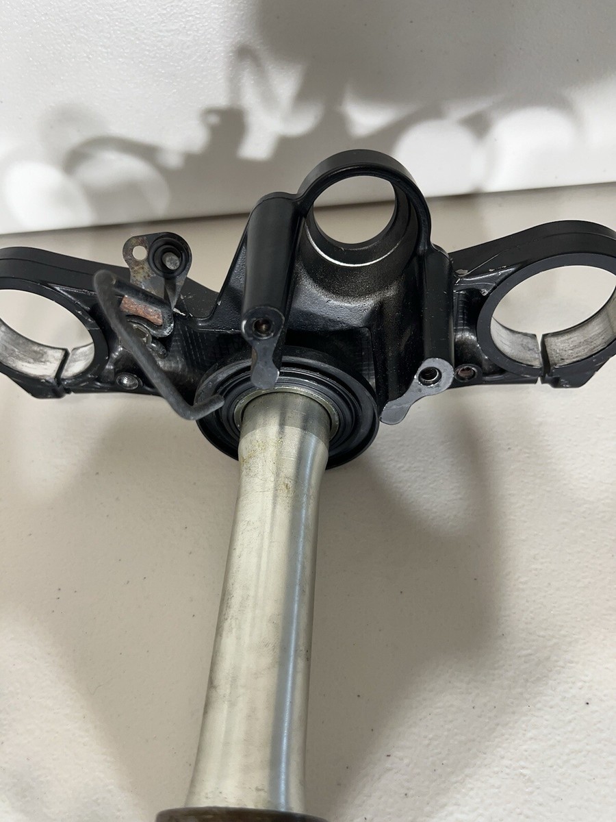 03 04 KAWASAKI NINJA ZX6R ZX636 FRONT FORKS CLAMP LOWER 03 04 KAWASAKI NINJA ZX6R ZX636 FRONT FORKS CLAMP LOWER