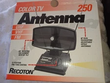 Recoton Color TV, UHF, VHF, FM, 250 Antenna Model 250