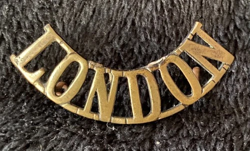 WW1 London Battalion Regiment Brass Shoulder Title. British Military Badge.
