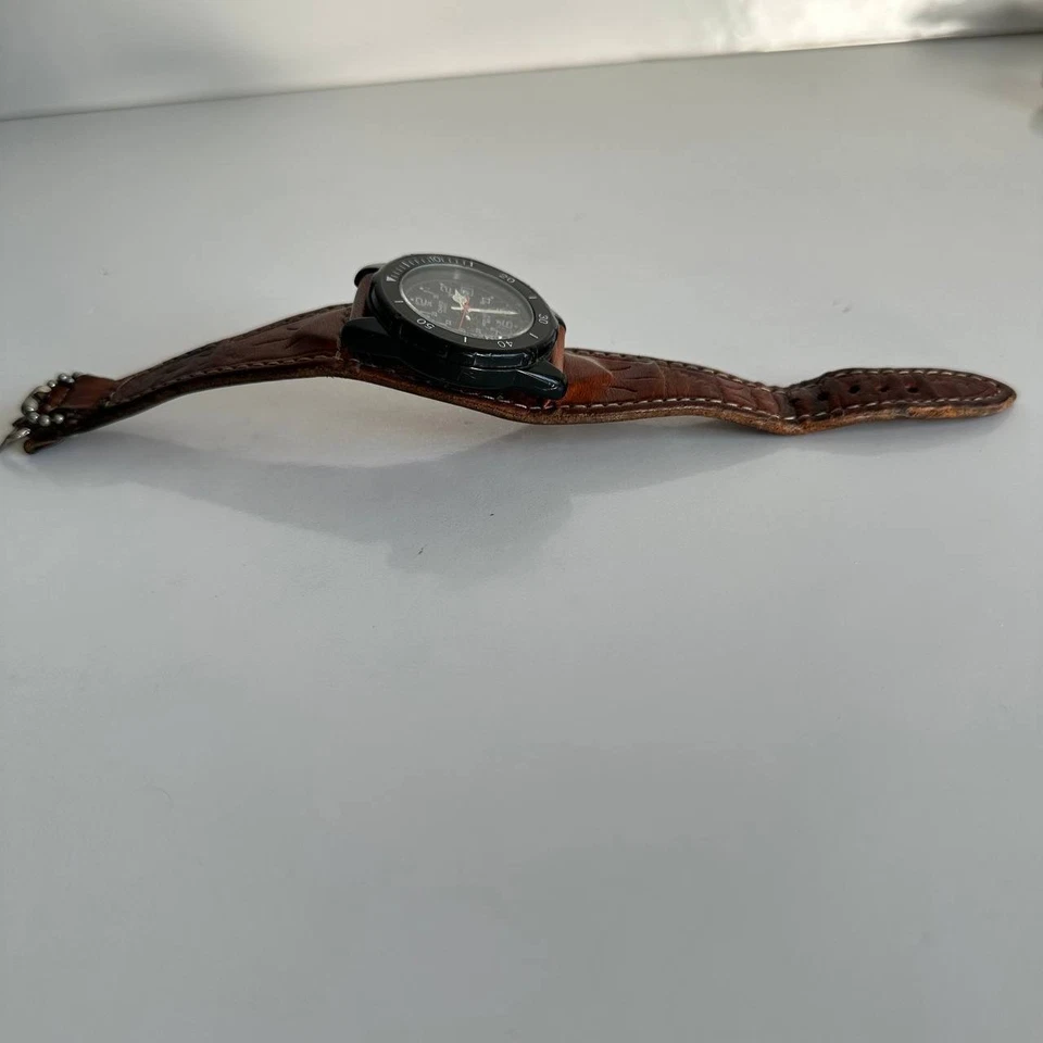 Reloj Casio Cuarzo Hombre - Esfera Negra con Correa de Cuero Marrón Foto 4 de 4