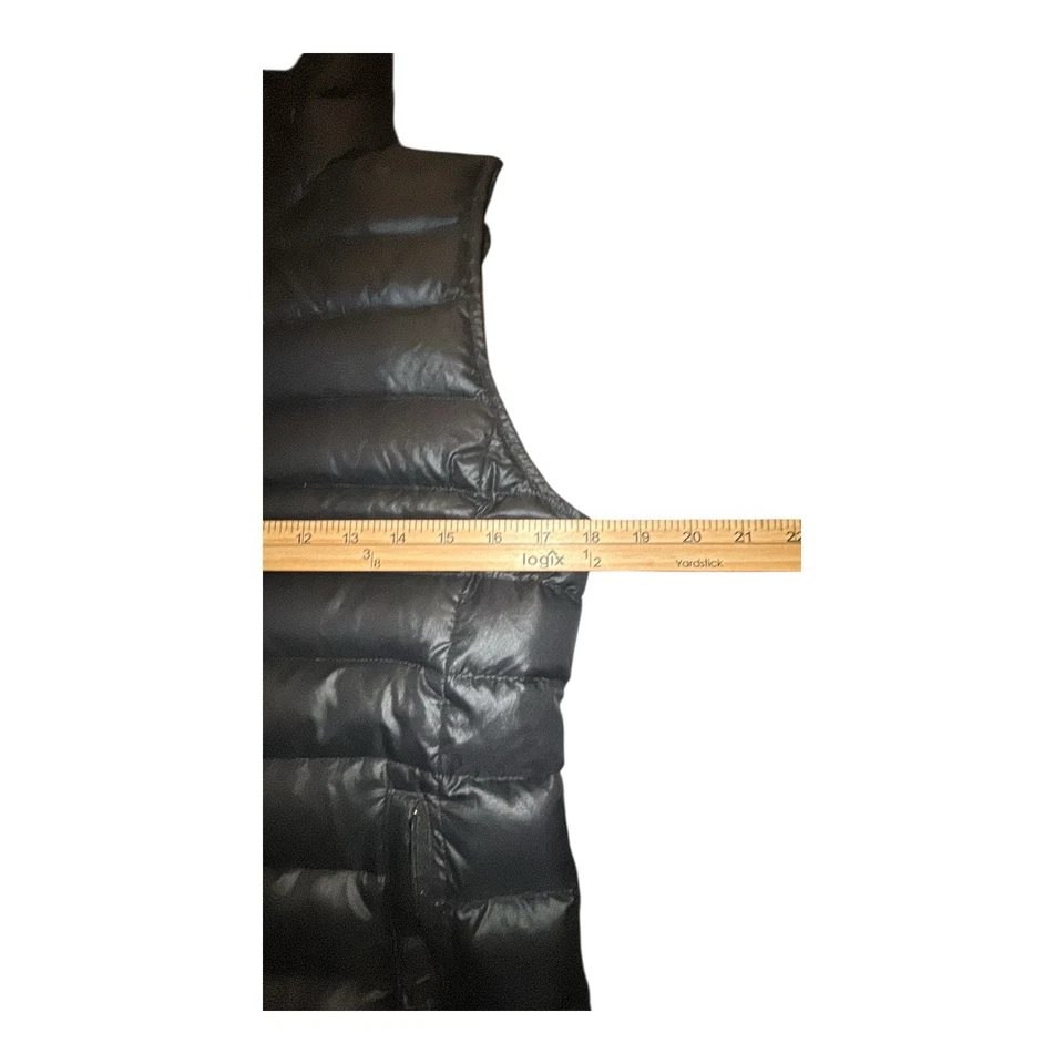 Chaleco acolchado GAP para mujer pequeño negro sin mangas relleno ropa exterior Foto 3 de 4