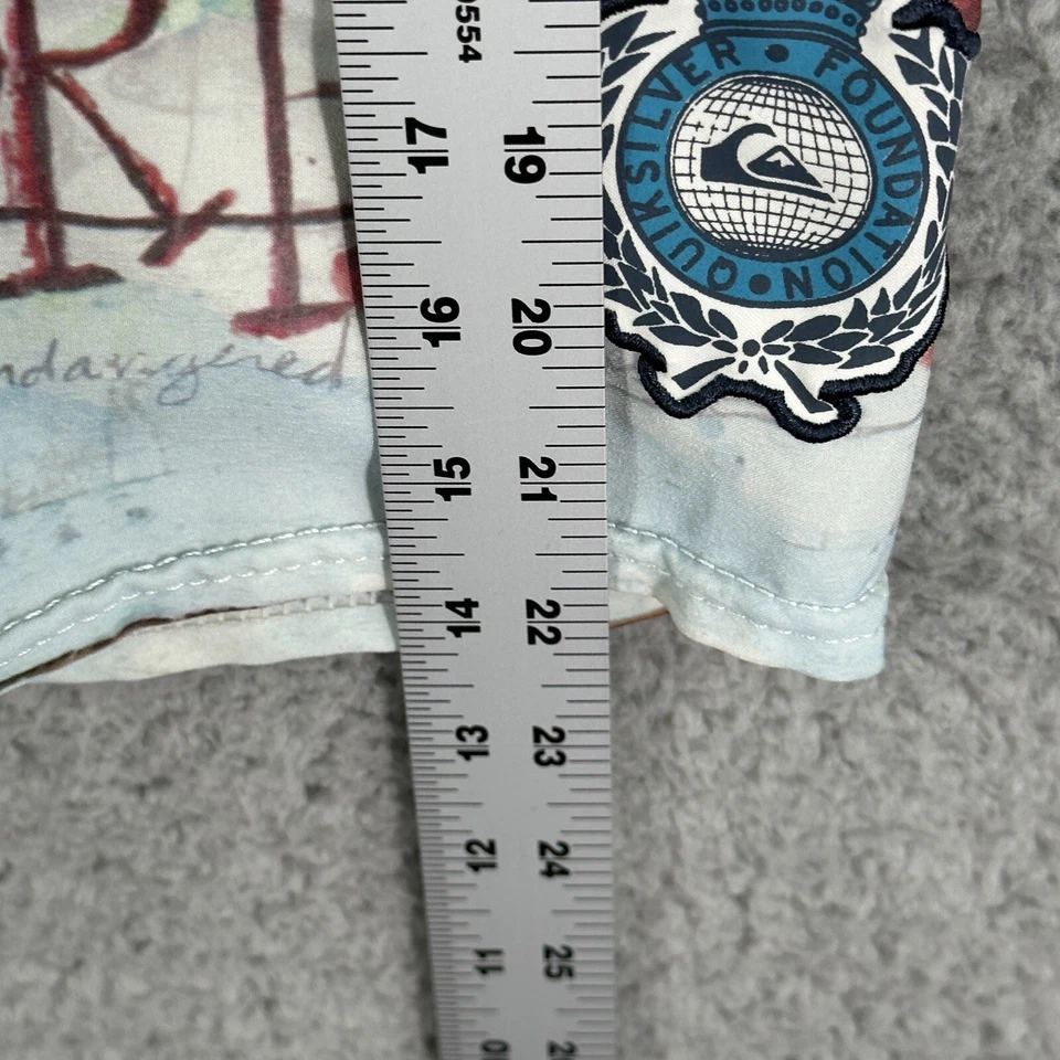 Pantalones cortos Quiksilver Foundation para hombre 32 especies en peligro de extinción Oceanus Morti Foto 4 de 4