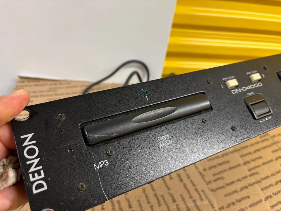 Denon DN-D4000 DJ Dual - CD/Mp3 Player - Image 4 of 4