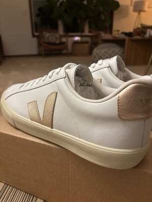  Veja Esplar Platine - Never Worn!