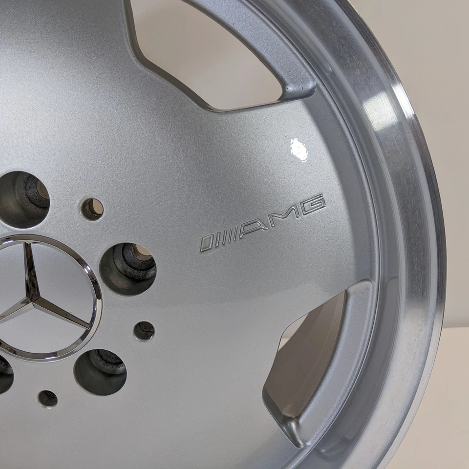 Llanta Mercedes OZ AMG Monoblock 16x7.5 16" 2014000702 W201 Aero 1 OEM 16+37 Foto 3 de 4