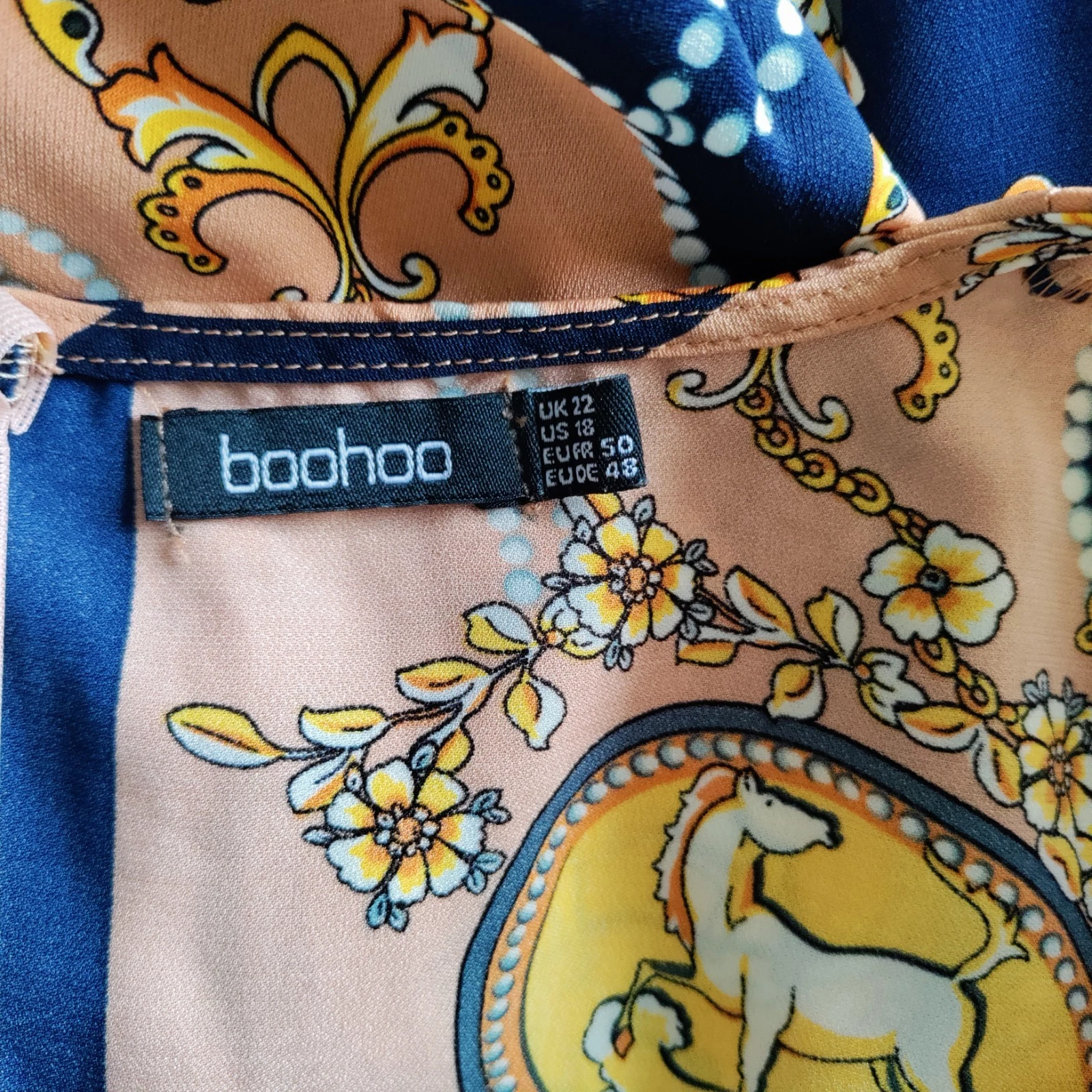 VERSACE Abito Boohoo abito tuffo stampa catena skater oro navy donna 18 arte da indossare boho