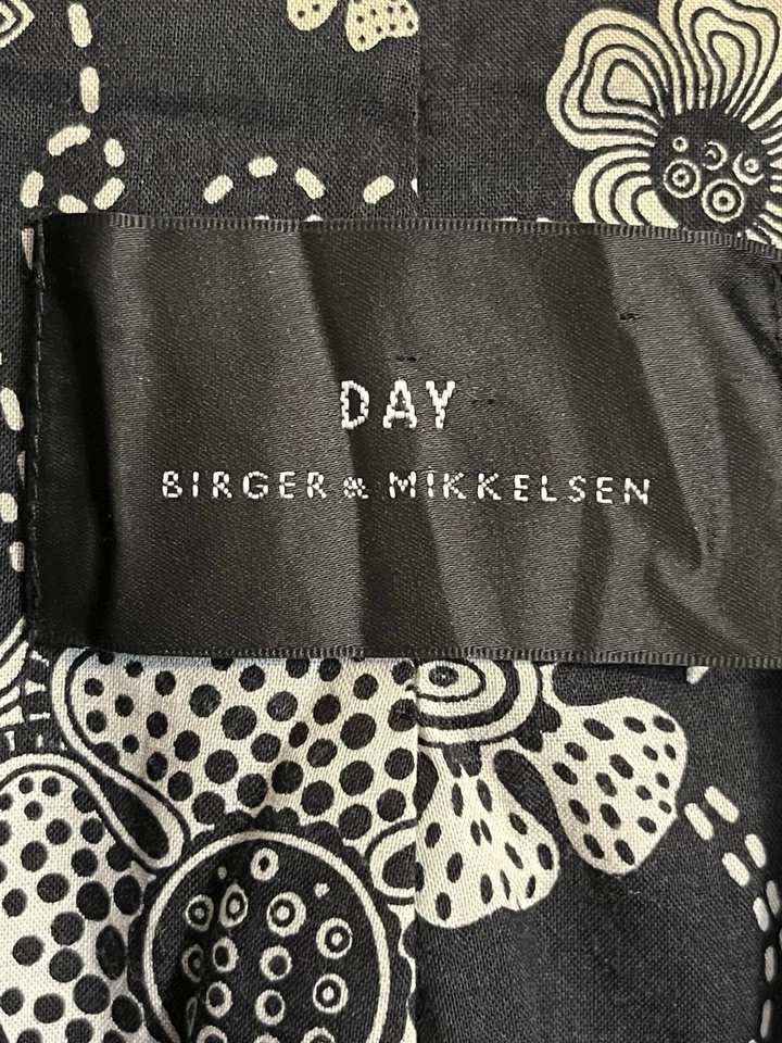 Abrigo Day by Birger et Mikkelsen Mac Negro Botón Frontal Talla 38 UK 10 Sin Cinturón Foto 2 de 4