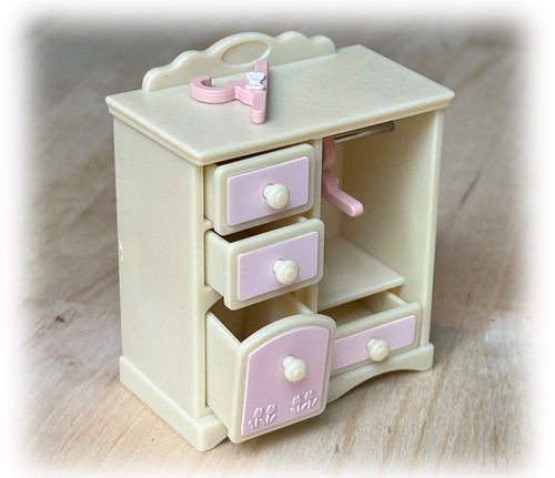 Epoch Sylvanian Calico Critters Pink Girl Nursery Replacement Pieces YOU CHOOSE - Picture 14 of 19