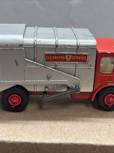 Matchbox King Size Refuse Truck (Garbage Truck) K-7 - Picture 3 of 14
