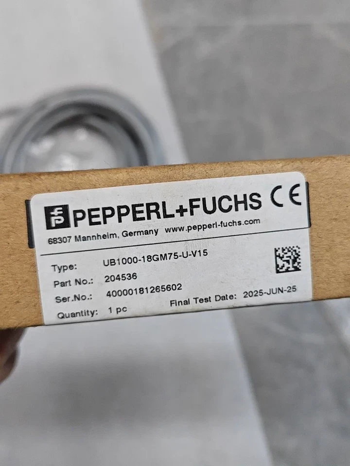 1PC NEW PEPPERL+FUCHS UB1000-18GM75-U-V15 ultrasonic sensor free shipping - Image 2 of 3