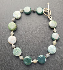 Green Gray Round Flat Stone Beaded Bracelet 7"