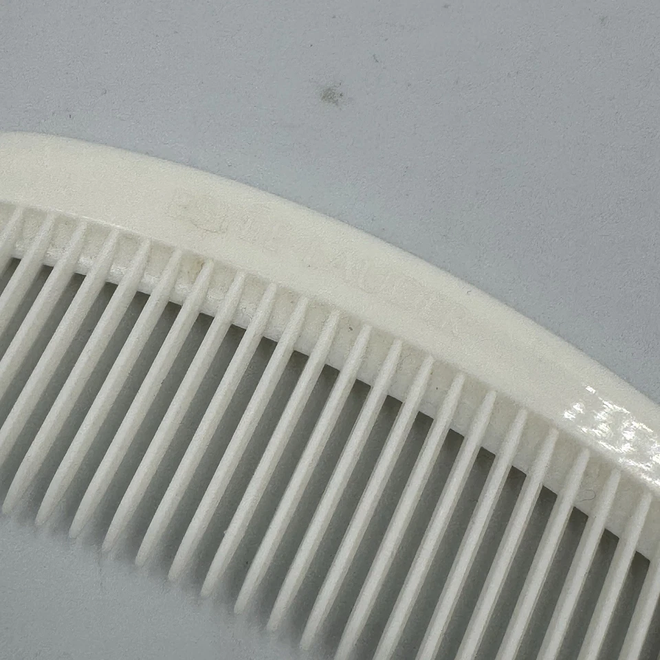 Estee Lauder White Curved Small Travel Purse Comb  6.5” Vintage - Image 2 of 4