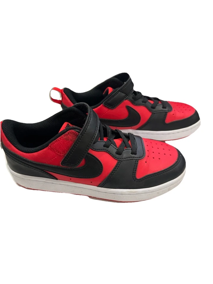Zapatos para niños pequeños Nike Court Borough Low Recraft negros y rojos 2,5 Foto 2 de 4