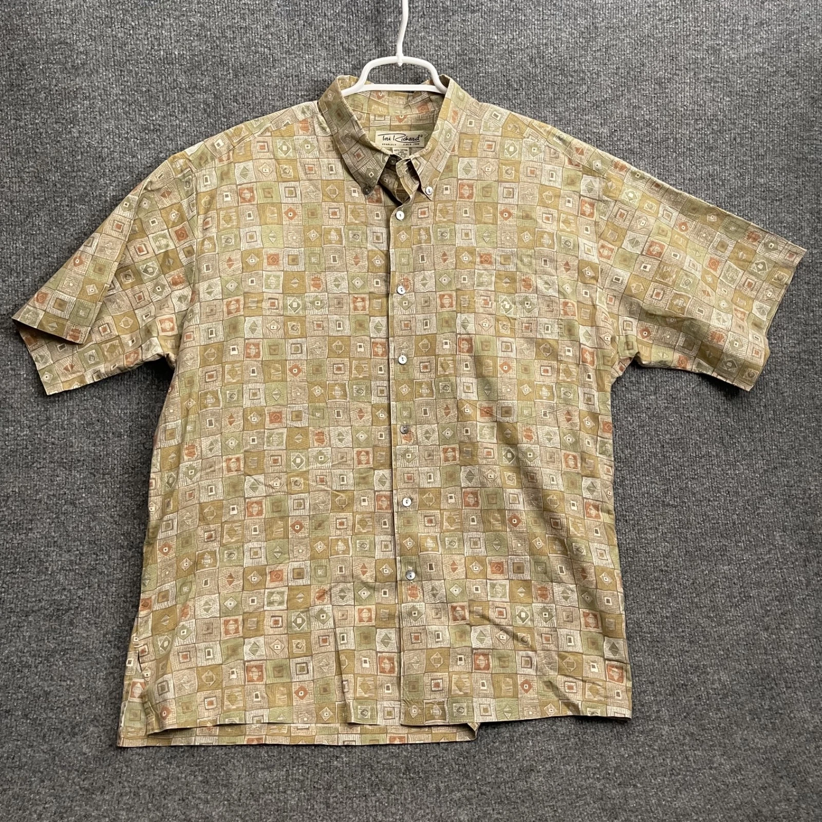 Tori Richard Hawaiian Cotton Lawn Shirt Mens Sz XL Geometric Square Button Up
Opens in a new window 