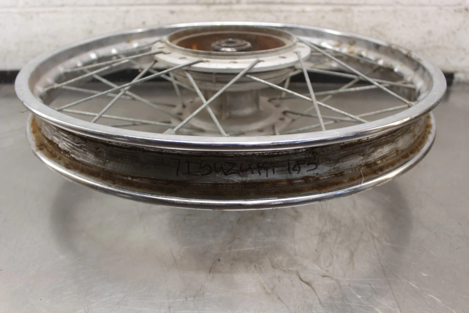 1971 Suzuki TS185 Sierra REAR BACK WHEEL RIM 1.80-18 (ROW 4) Foto 2 de 4