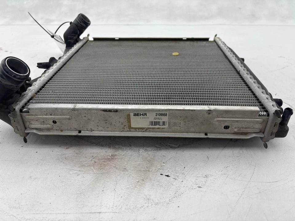 Radiador derecho de refrigeración del motor Porsche Boxster 1997-2004 OEM Foto 4 de 4