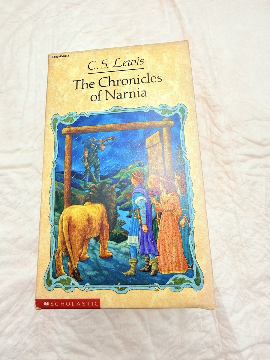【中古】Lewis - The Complete Series 1-9 The Chronicles of Narnia by C.S. Lewis Box Set Includes Books 1-7