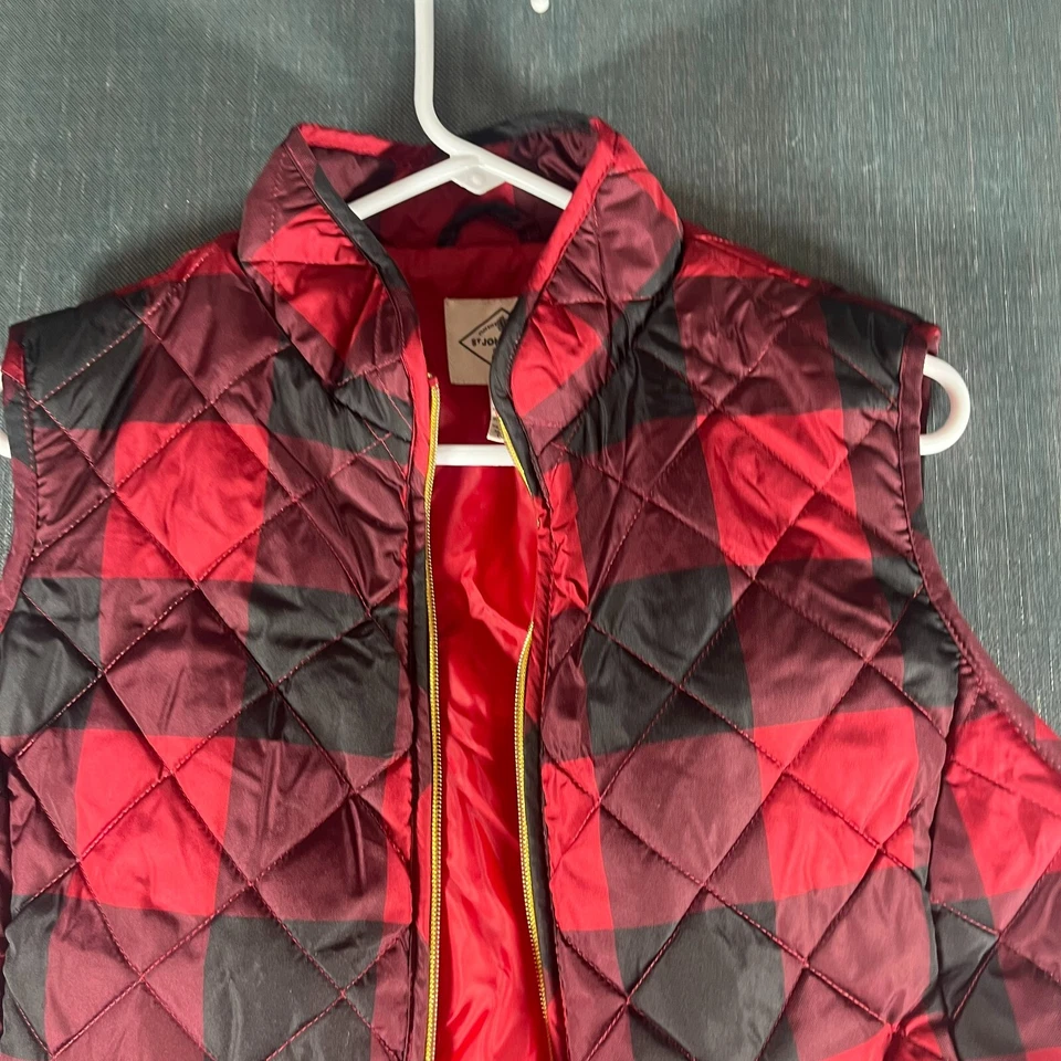 St Johns Bay Womens Quilted Vest Red Black Sleeveless Full Zip Size L Polyester - Image 2 of 4