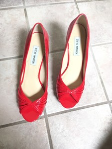 steve madden red patent heels