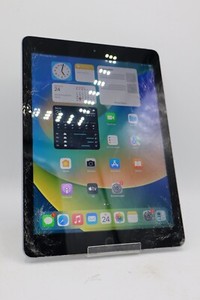 Apple iPad 5.Gen A1822 Space Grau 32GB Displayschaden #5161
