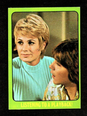 1971 Topps The Partridge Family GREEN Listening To A Playback! #33B