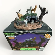 Lemax Spooky Town Collection Wolf Pack 74590 2007 Lighted Table Accent FOR PARTS