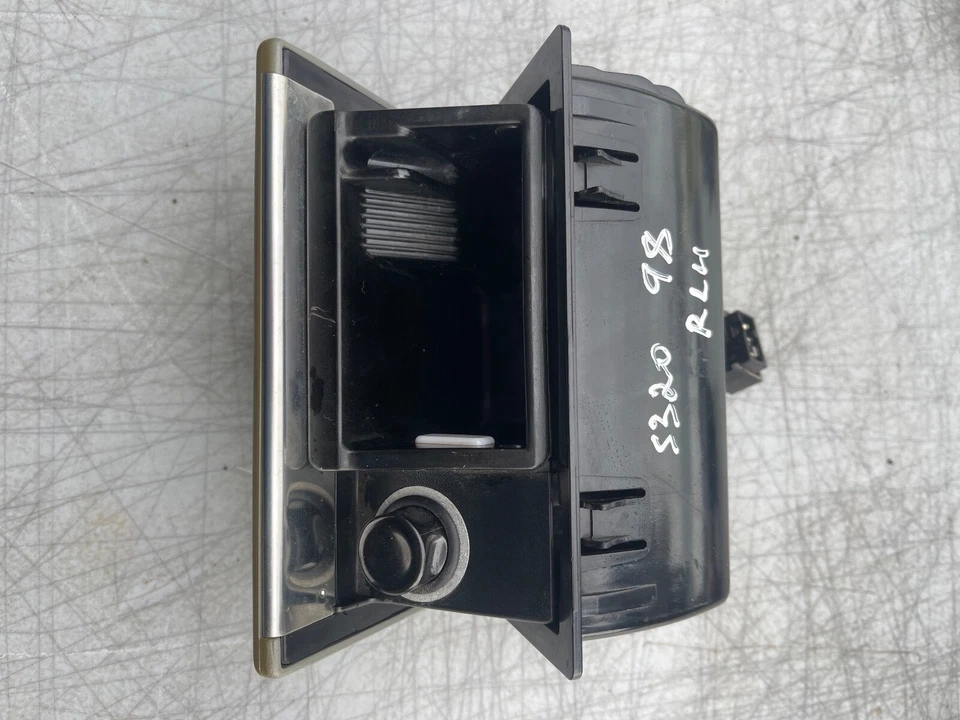 Mercedes-Benz S320 W140 1998 panel de puerta trasera cenicero con encendedor lado derecho OEM Foto 2 de 4