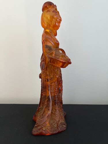 Chinese amber imperial palace lady-in-waiting figure with basket 9-in - Picture 2 of 11