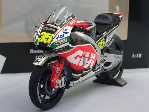 #35 Honda RC213V Cal Crutchlow LCR Honda 2017 Moto GP 1/18 Diecast Minichamps - Imagen 7 de 8
