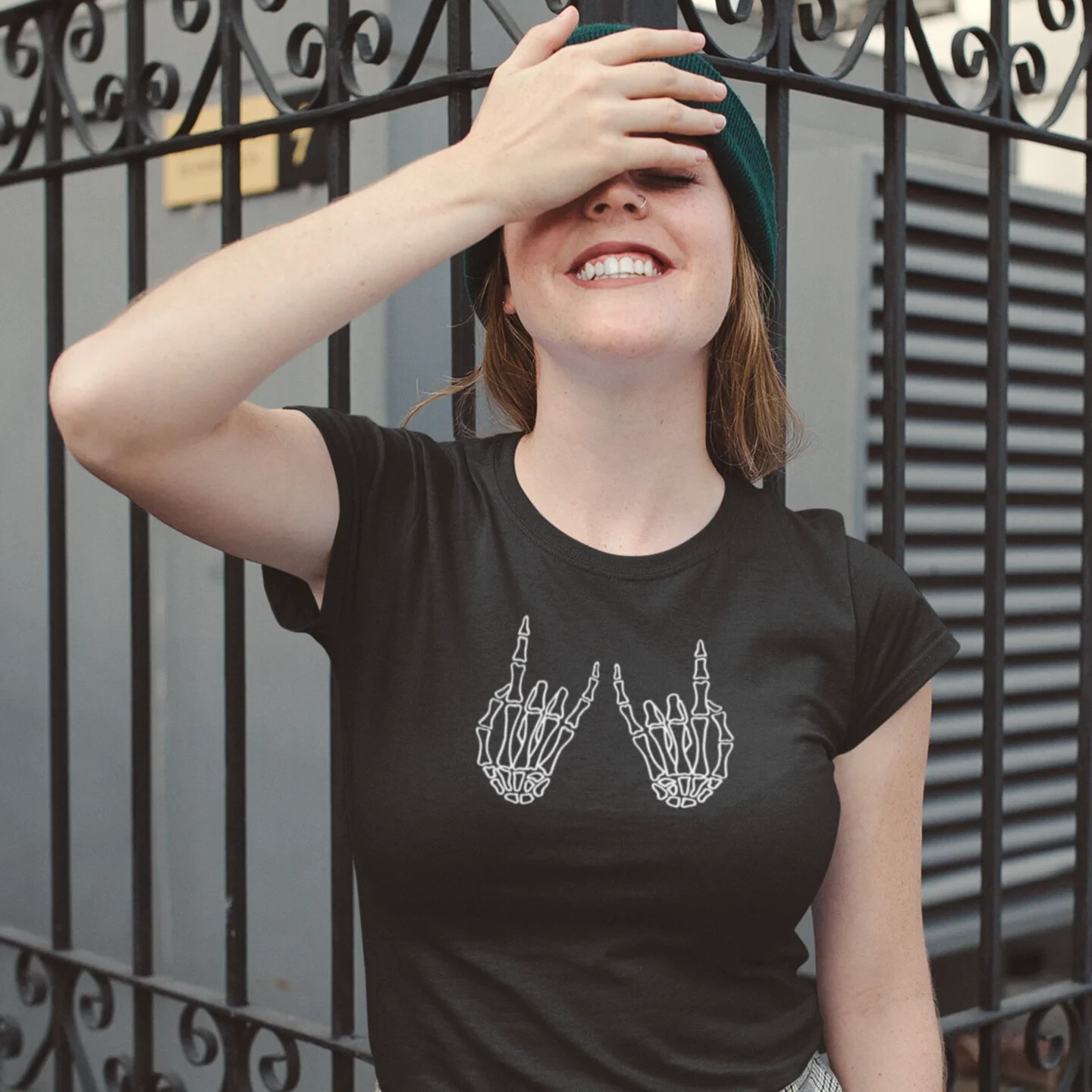 Chic Women Slim Fit Round Neck Printed Tee: Stylish &Comfortable Fashion Staple