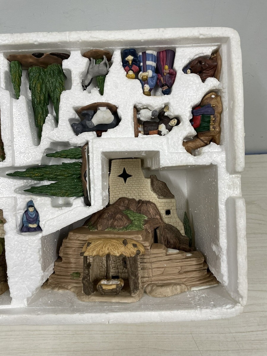 Dept 56 Heritage Village Little Town of Bethlehem Nativity 12 Set