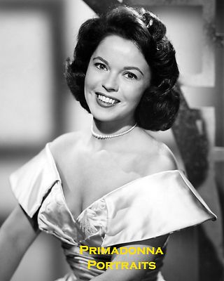 SHIRLEY TEMPLE 8X10 Lab Photo 1940s Busty & Graceful Heavenly Portrait
