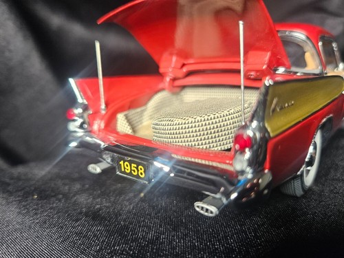 Danbury Mint 1958 Packard Hawk 50th Anniversary 1:24 Scale Inv. #4528 - Picture 3 of 4