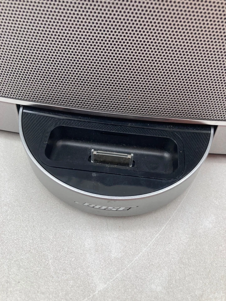 BOSE SOUND DOCK PORTABLE DIGITAL MUSIC SYSTEM N123 BITTE LESEN - Bild 2 von 4