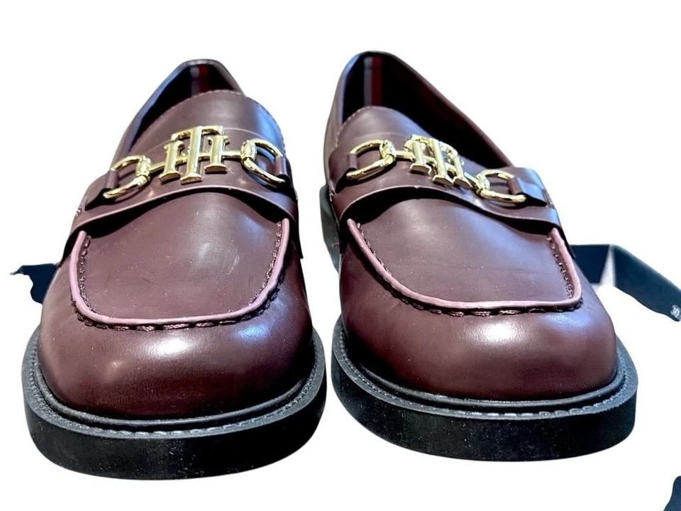 Tommy Hilfiger Mujer Twtrevys Borgoña Mocasines con Logo Dorado 11 Foto 2 de 4