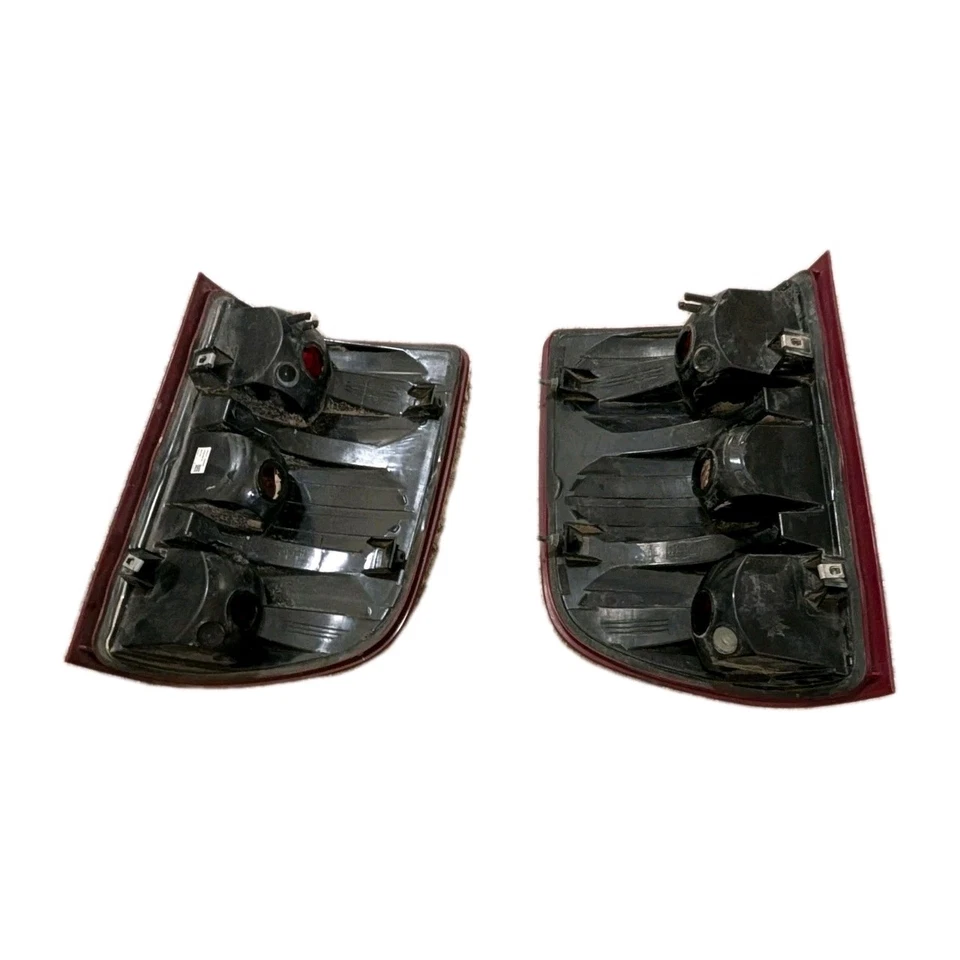 Conjunto de luz trasera derecha + izquierda para Chevy Silverado 2007-2013 con juego de 4 bombillas  Foto 2 de 4