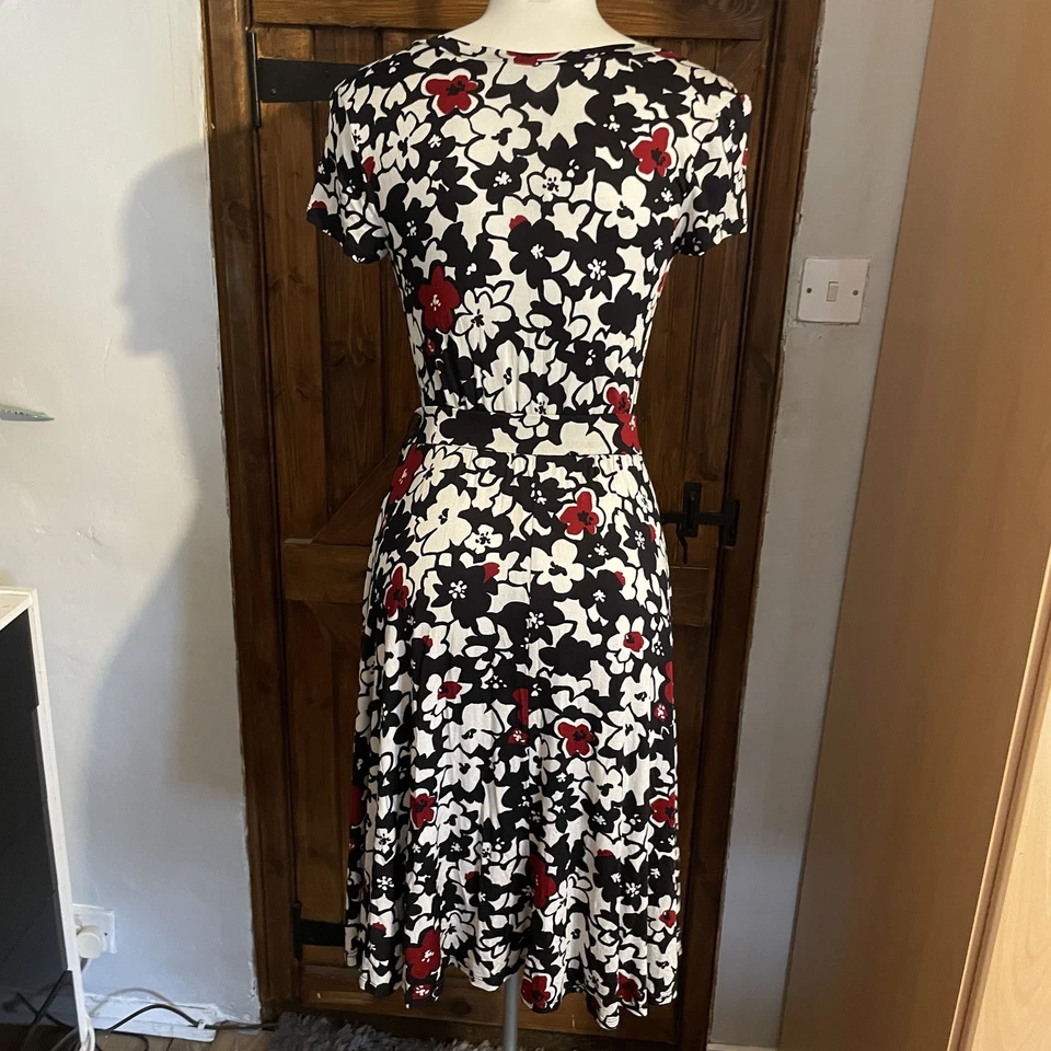 Max Mara женщин белый черный короткий рукав цветочный подпоясанный платье размер 40 (10) - Изображение 3 из 4