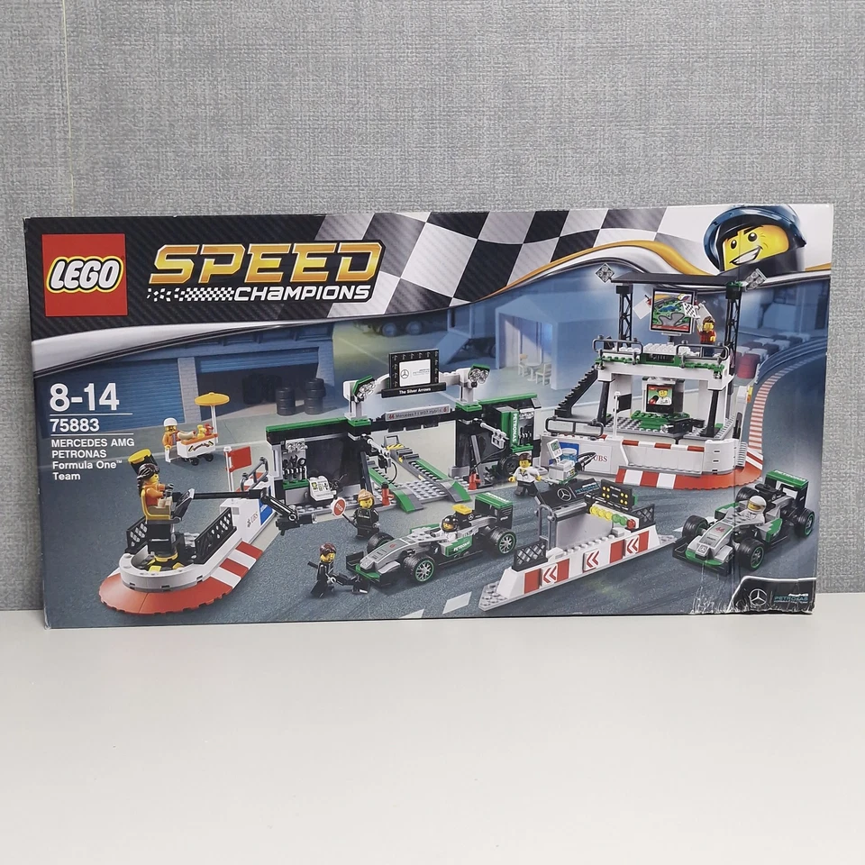 LEGO Speed Champions - MERCEDES AMG PETRONAS Formula One Team - 75883 - New - Image 2 of 4