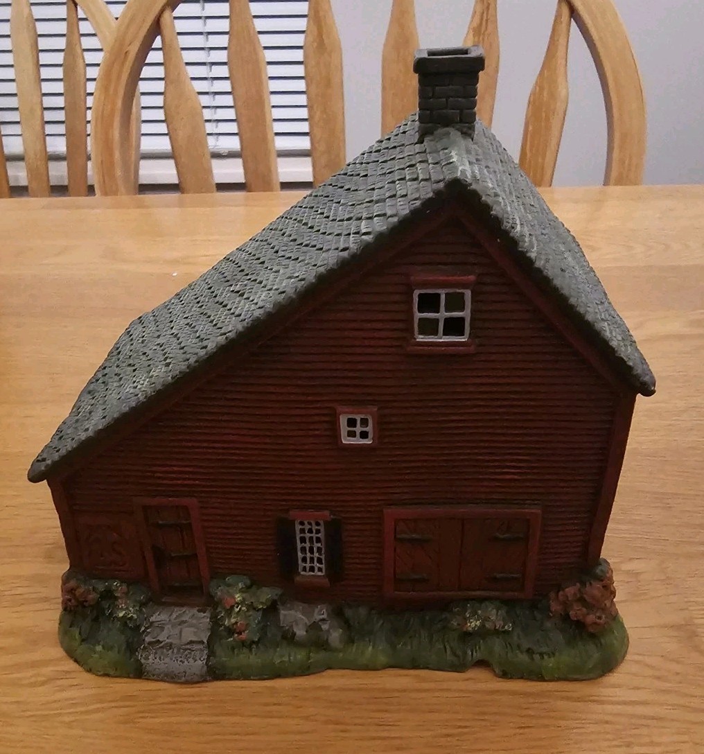 Lang And Wise Folk Art Villages First Edition Fisher Saltbox Light Up House