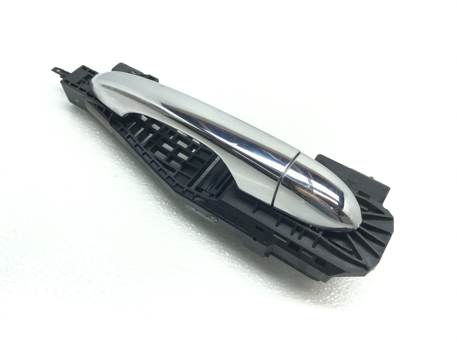 2014-2019 MASERATI GHIBLI S RIGHT PASSENGER REAR EXTERIOR DOOR HANDLE OEM.