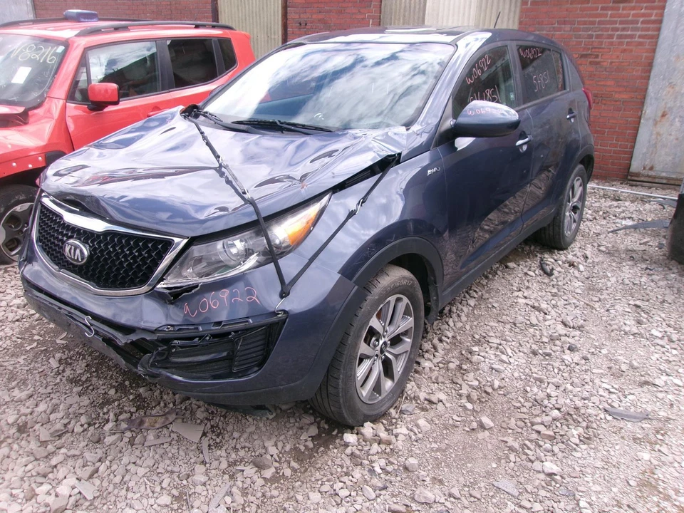 Depósito de líquido de lavadora usado se adapta a: Kia Sportage 2016 sin sensor de nivel de fluido grado Foto 2 de 4