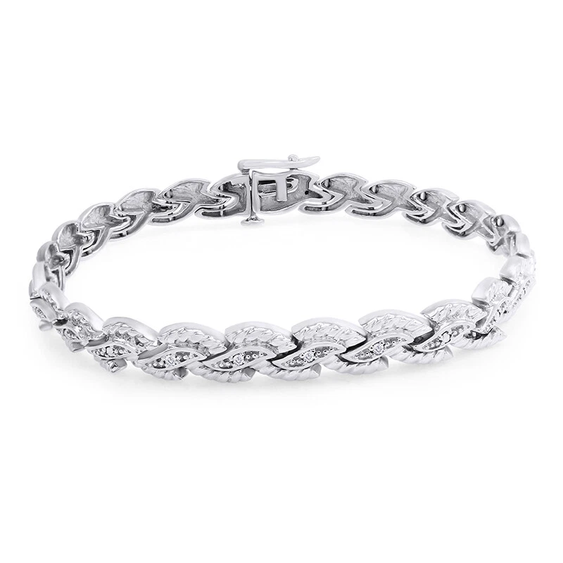 Brazalete de eslabones de cadena trenzados con detalles de diamantes redondos naturales enchapados en oro blanco de 14K Foto 3 de 4