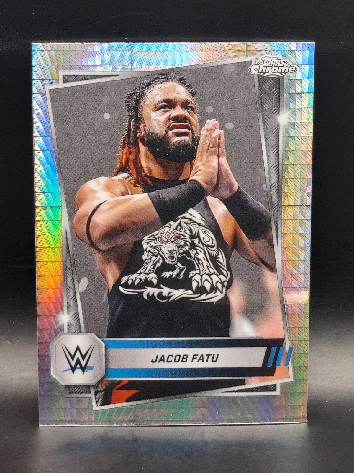 2025 Topps Chrome WWE Prism Refractor Card #100 Jacob Fatu - Smackdown