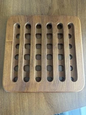 Winsome Wood teak Trivet, Mid Century Modern Approx 7.5 inches