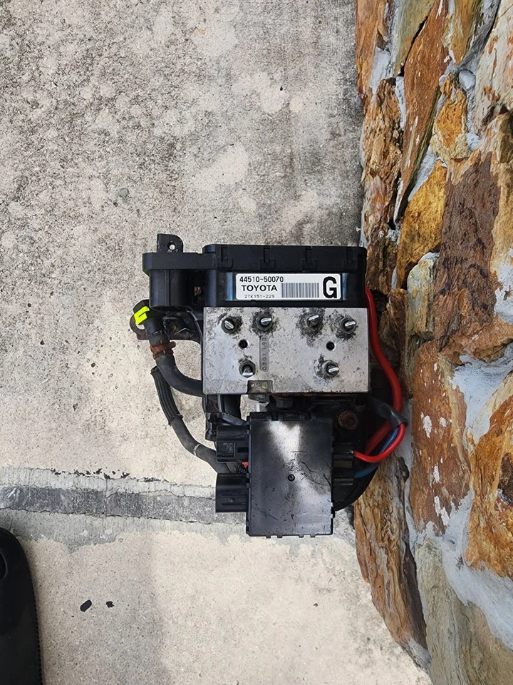 2007 - 2017 Lexus LS460 полный насос ABS и модуль 44510-50070 - Изображение 2 из 4