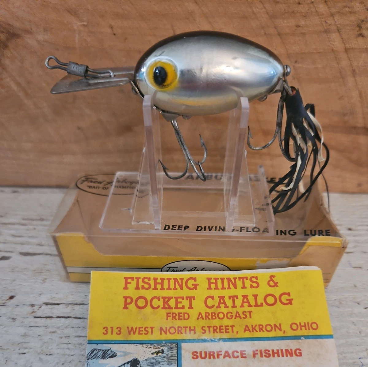 2) Vintage Fred Arbogast Razorback Fishing Lures