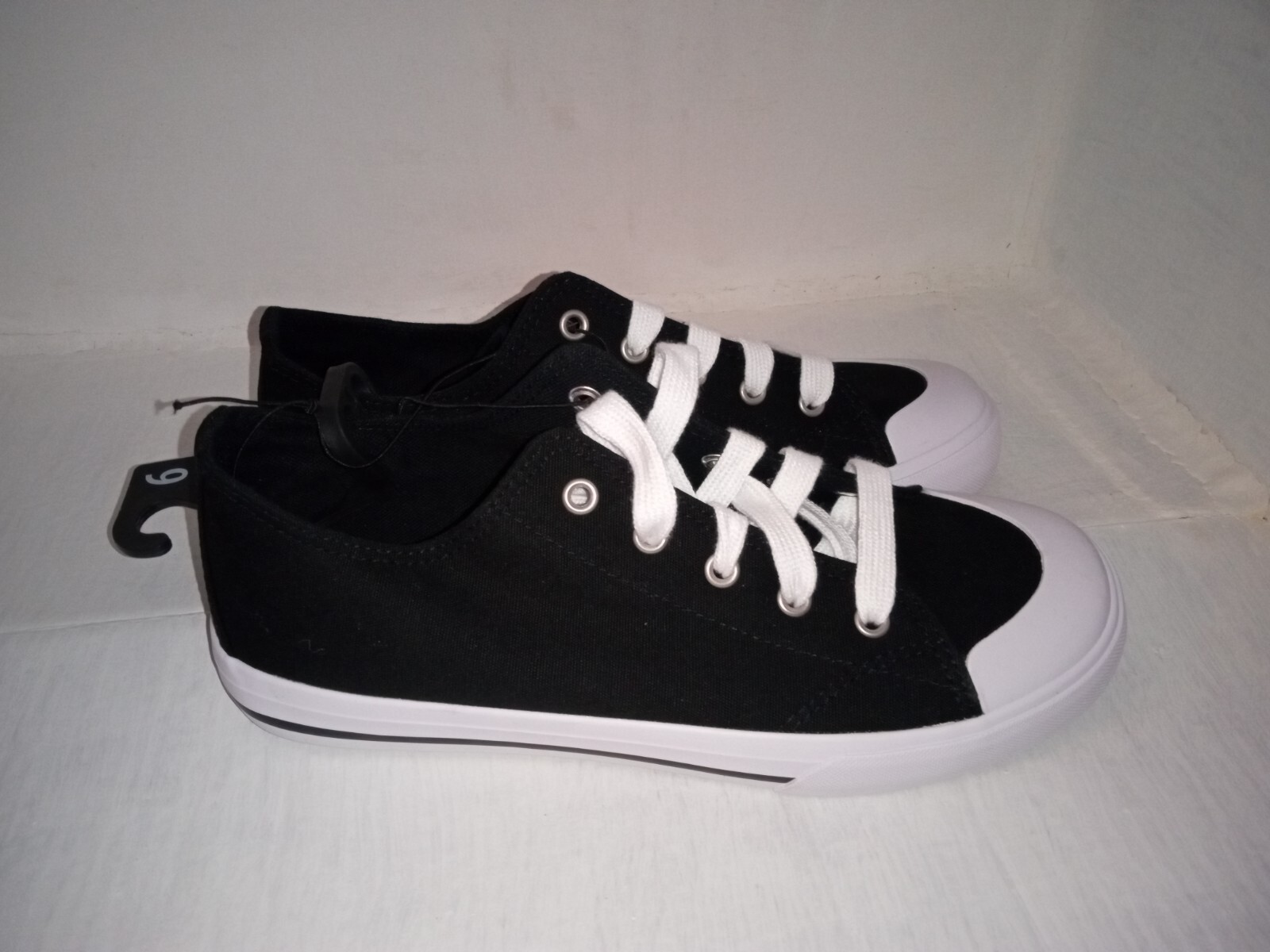 SAOLA Sneakers Wonder Nation ragazzi taglia 6 nere bianche in tela con lacci