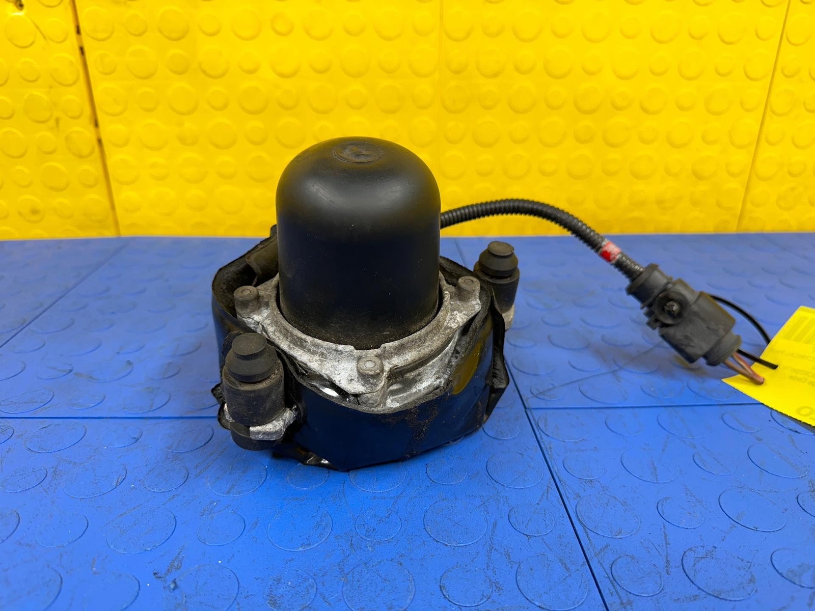 Bentley Continental GT 2006-2008 Secondary air pump P/N 07K959253A