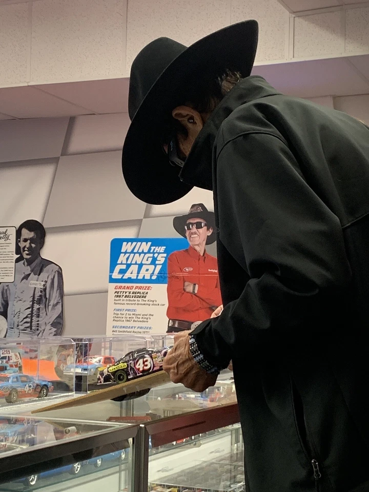 2002 John Andretti & R Petty  Dual Autographed  #43 Star Wars Episode II  1/24 - Image 4 of 4